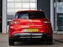 Renault Clio Estate 0.9 TCe Limited 90pk | Navigatie | Trekhaak | Airco | Cruise Control | Parkeerhulp achter | Extra getint glas | Lichtmetalen velgen