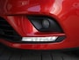Renault Clio Estate 0.9 TCe Limited 90pk | Navigatie | Trekhaak | Airco | Cruise Control | Parkeerhulp achter | Extra getint glas | Lichtmetalen velgen