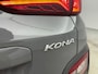 Hyundai Kona Electric EV Premium 64 kWh | Camera | SOH 95,2% | Warmtepomp | Navi & Carplay/Android | Clima | Stoelverkoeling & Stoel stuur verwarming |Trekhaak voor fietsendrager