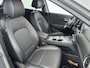 Hyundai Kona Electric EV Premium 64 kWh | Camera | SOH 95,2% | Warmtepomp | Navi & Carplay/Android | Clima | Stoelverkoeling & Stoel stuur verwarming |Trekhaak voor fietsendrager