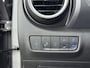 Hyundai Kona Electric EV Premium 64 kWh | Camera | SOH 95,2% | Warmtepomp | Navi & Carplay/Android | Clima | Stoelverkoeling & Stoel stuur verwarming |Trekhaak voor fietsendrager