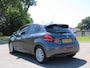 Peugeot 208 1.2 PureTech Signature *Carplay *Navi