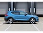 Volvo XC40 T5 Recharge R-Design | Stoelverwarming | Elektrisch verstelbare voorstoelen met geheugenfunctie | Harman Kardon | Lederen bekleding | Extra getint glas | Draadloze telefoonlader | Apple carplay/ Android auto