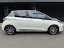 Toyota Yaris 1.5 Hybrid - Luxe Y20 uitvoering - Parelmoer wit -