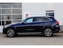 Mercedes-Benz GLC 300e Plug in hybride 4MATIC AMG Line*Perfect MB Onderh.*Luchtvering/Elek. Trekhaak/360/ACC/Burmester/Treeplanken/Bi-Color Leder/HUDLED/DAB/Sfeer/Dodehoek/Apple Carplay-Android/Parkeersens.V+A/19 inch LM*