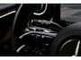 Mercedes-Benz GLC 300e Plug in hybride 4MATIC AMG Line*Perfect MB Onderh.*Luchtvering/Elek. Trekhaak/360/ACC/Burmester/Treeplanken/Bi-Color Leder/HUDLED/DAB/Sfeer/Dodehoek/Apple Carplay-Android/Parkeersens.V+A/19 inch LM*