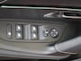 Peugeot e-2008 EV GT 50 kWh Alcantara bekelding | Keyless | Camera | Apple Carplay |