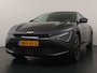 Kia EV6 Air 84 kWh - Stoel-/stuurverwarming - Cruise Control Adaptief - Climate Control - CarPlay - Fabrieksgarantie tot 05-2033
