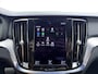 Volvo V60 B3 177pk R-Design / Harman en Kardon audio / Pilot Assist / Camera achter / Elektr. verstelbare stoelen met geheugen /