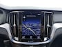 Volvo V60 B3 177pk R-Design / Harman en Kardon audio / Pilot Assist / Camera achter / Elektr. verstelbare stoelen met geheugen /