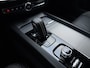 Volvo V60 B3 177pk R-Design / Harman en Kardon audio / Pilot Assist / Camera achter / Elektr. verstelbare stoelen met geheugen /