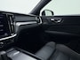 Volvo V60 B3 177pk R-Design / Harman en Kardon audio / Pilot Assist / Camera achter / Elektr. verstelbare stoelen met geheugen /