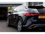 Lexus RX 350h Hybrid 4WD*Lexus fabrieksg.T/m05-2034!*Perfect Lexus Onderh.*HUD/ACC/Leder/Stoelverw./Stuurverw./Stuurkoeling/Dodehoek/Memorie/Elek. Klep/Keyless Entry+Go/Apple Carplay-Android/Camera/Parkeersens.V+A/21 inch LM*