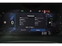 Volvo V60 T8 Plug-in hybrid AWD Plus Dark - Intellisafe Assist/Surround - Panoramisch schuif-/kanteldak - 360 graden camera - Harman Kardon Audio - Contourstoelen - Elektrisch bed. voorstoelen - Verwarmbare voorstoelen - Verwarmbaar stuurwiel - Trekhaak semi elektrisch inklapbaar - 18' LMV