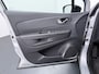 Renault Captur 0.9 TCe Intens - Trekhaak - All-Season banden - Navigatie - Cruise controle - - Virena Zekerheidspakket 895 ,- BOVAG Garantie
