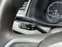 Volkswagen Transporter 2.0 TDI L2H1 DC 150pk Airco Cruise controle Trekhaak 2500kg trekgewicht Apple carplay Navigatiesysteem 5-Persoons Euro 6 Telefoonverbinding Dealer onderhouden