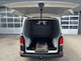 Volkswagen Transporter 2.0 TDI L2H1 DC 150pk Airco Cruise controle Trekhaak 2500kg trekgewicht Apple carplay Navigatiesysteem 5-Persoons Euro 6 Telefoonverbinding Dealer onderhouden