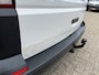 Volkswagen Transporter 2.0 TDI L2H1 DC 150pk Airco Cruise controle Trekhaak 2500kg trekgewicht Apple carplay Navigatiesysteem 5-Persoons Euro 6 Telefoonverbinding Dealer onderhouden