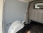 Volkswagen Transporter 2.0 TDI L2H1 DC 150pk Airco Cruise controle Trekhaak 2500kg trekgewicht Apple carplay Navigatiesysteem 5-Persoons Euro 6 Telefoonverbinding Dealer onderhouden