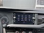 Volkswagen Transporter 2.0 TDI L2H1 DC 150pk Airco Cruise controle Trekhaak 2500kg trekgewicht Apple carplay Navigatiesysteem 5-Persoons Euro 6 Telefoonverbinding Dealer onderhouden