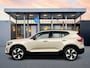 Volvo EX40 Single Motor Extended Range Plus 82 kWh | 19" Allseason | Trekhaak | Adaptieve Cruise | BLIS | Stoel/Stuurverwarming | Warmtepomp | Keyless | Elektr. Achterklep | Parkeercamera