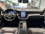 Volvo XC60 2.0 T6 Plug-in hybrid AWD Inscription PANORAMA SCHUIF/KANTELDAK NAVIGATIE ADAPTIVE CRUISE CONTROL STOEL/STUURVERWARMING 360 CAMERA APPLE CARPLAY/ANDROID RIJSTROOKSENSOREN ZEER MOOI !!
