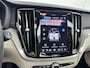 Volvo V60 T6 Recharge Ultra Dark | 19" | Harman Kardon | Panoramadak | Head-Up | Full LED | 360 Camera | Elektr. verst. Stoelen | Stoel/Stuur/Achterbankverwarming | Adaptieve Cruise | BLIS