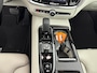 Volvo V60 T6 Recharge Ultra Dark | 19" | Harman Kardon | Panoramadak | Head-Up | Full LED | 360 Camera | Elektr. verst. Stoelen | Stoel/Stuur/Achterbankverwarming | Adaptieve Cruise | BLIS