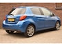 Toyota Yaris 1.5 Hybrid Dynamic Bi-Tone '16 Navi Clima Cruise Inruil mogelijk