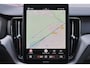 Volvo XC60 T6 Recharge AWD Plus Black Edition - Panorama/schuifdak - Luchtvering - IntelliSafe Assist & Surround - 360º Camera - Harman Kardon audio - Adaptieve LED koplampen - Verwarmde voorstoelen, stuur & achterbank - Parkeersensoren voor & achter - Elektr. bedienb. voorstoelen met geheugen - Head up display - Draadloze tel. lader - Extra getint glas - Inklapbare trekhaak - 22'' LMV