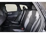 Volvo XC60 T6 Recharge AWD Plus Black Edition - Panorama/schuifdak - Luchtvering - IntelliSafe Assist & Surround - 360º Camera - Harman Kardon audio - Adaptieve LED koplampen - Verwarmde voorstoelen, stuur & achterbank - Parkeersensoren voor & achter - Elektr. bedienb. voorstoelen met geheugen - Head up display - Draadloze tel. lader - Extra getint glas - Inklapbare trekhaak - 22'' LMV