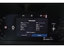 Volvo XC60 T6 Recharge AWD Plus Black Edition - Panorama/schuifdak - Luchtvering - IntelliSafe Assist & Surround - 360º Camera - Harman Kardon audio - Adaptieve LED koplampen - Verwarmde voorstoelen, stuur & achterbank - Parkeersensoren voor & achter - Elektr. bedienb. voorstoelen met geheugen - Head up display - Draadloze tel. lader - Extra getint glas - Inklapbare trekhaak - 22'' LMV