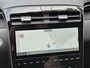 Hyundai Tucson 1.6 T-GDI PHEV Comfort Smart 4WD / SOH 100% / Dealer onderhouden / Fabrieksgarantie tot 06-2027 / Trekhaak afneembaar / Trekgewicht 1350 kg / Stuur- & Stoelverwarming / Achteruitrijcamera / Elektrische achterklep / Adaptief cruise control /