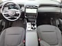 Hyundai Tucson 1.6 T-GDI PHEV Comfort Smart 4WD / SOH 100% / Dealer onderhouden / Fabrieksgarantie tot 06-2027 / Trekhaak afneembaar / Trekgewicht 1350 kg / Stuur- & Stoelverwarming / Achteruitrijcamera / Elektrische achterklep / Adaptief cruise control /