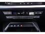 Audi A3 Limousine 35 TFSI Business edition navigatie Apple-carplay Led-verlichting Camera Sportstoelen in hoogte verstelbaar private-glas schakelflippers stoelverwarming  17"-lmv lendesteun-links