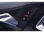 Audi A3 Limousine 35 TFSI Business edition navigatie Apple-carplay Led-verlichting Camera Sportstoelen in hoogte verstelbaar private-glas schakelflippers stoelverwarming  17"-lmv lendesteun-links