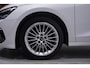 Audi A3 Limousine 35 TFSI Business edition navigatie Apple-carplay Led-verlichting Camera Sportstoelen in hoogte verstelbaar private-glas schakelflippers stoelverwarming  17"-lmv lendesteun-links