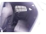 Audi A3 Limousine 35 TFSI Business edition navigatie Apple-carplay Led-verlichting Camera Sportstoelen in hoogte verstelbaar private-glas schakelflippers stoelverwarming  17"-lmv lendesteun-links