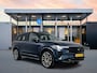 Volvo XC90 T8 Ultra Black Edition Executive | 22" | Gelaagd & Getint Glas | Geintegreerd kinderzitje | Luchtvering | Geventileerd Nappa | Bowers & Wilkins | Stoelmassage | Panoramadak | Head-Up | 360 Camera | Matrix LED