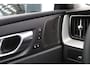 Volvo XC60 2.0 T8 Plug-In Hybrid 456 PK AWD Ultra Bright, Lonf Range, Panoramadak, Leder, Keyless, H/K Sound, Head-Up