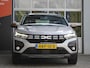 Dacia Sandero Stepway 1.0 TCe 90 Comfort | Automaat | Navigatie | Camera achter | Parkeersensoren voor en achter | Keyless entry en start | Lichtmetalen velgen | Airco | Dakrails | Led verlichting