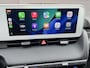 Hyundai Ioniq 5 Lounge 73kWh / Fabrieksgarantie tot 05-2028 / Leder / Elektrische stoelen & klep / Stoelventilatie / Stuur-, stoel- en achterbank-verwarming / Camera 360° / HUD / Navi / Apple Carplay Android / 19" LM wielen /