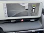 Hyundai Ioniq 5 Lounge 73kWh / Fabrieksgarantie tot 05-2028 / Leder / Elektrische stoelen & klep / Stoelventilatie / Stuur-, stoel- en achterbank-verwarming / Camera 360° / HUD / Navi / Apple Carplay Android / 19" LM wielen /