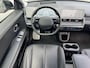 Hyundai Ioniq 5 Lounge 73kWh / Fabrieksgarantie tot 05-2028 / Leder / Elektrische stoelen & klep / Stoelventilatie / Stuur-, stoel- en achterbank-verwarming / Camera 360° / HUD / Navi / Apple Carplay Android / 19" LM wielen /