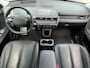 Hyundai Ioniq 5 Lounge 73kWh / Fabrieksgarantie tot 05-2028 / Leder / Elektrische stoelen & klep / Stoelventilatie / Stuur-, stoel- en achterbank-verwarming / Camera 360° / HUD / Navi / Apple Carplay Android / 19" LM wielen /