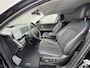 Hyundai Ioniq 5 Lounge 73kWh / Fabrieksgarantie tot 05-2028 / Leder / Elektrische stoelen & klep / Stoelventilatie / Stuur-, stoel- en achterbank-verwarming / Camera 360° / HUD / Navi / Apple Carplay Android / 19" LM wielen /