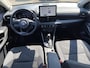 Toyota Yaris 1.5 Hybrid 115 Dynamic COMFORT PACK, Stoel- en stuurverwarming, dodehoek detectie, parkeersensoren, navigatie Apple CarPlay/Android Auto, camera, draadloze telefoonlader