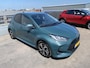 Toyota Yaris 1.5 Hybrid 115 Dynamic COMFORT PACK, Stoel- en stuurverwarming, dodehoek detectie, parkeersensoren, navigatie Apple CarPlay/Android Auto, camera, draadloze telefoonlader