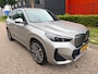 BMW iX1 XDrive30, M-Sport PRO, panorama, trekhaak, H&K, HUD, driving assistant plus
