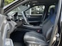 Lynk & Co 01 1.5 | Black Edition | Panoramadak | Adaptieve Cruise Control | 360 camera | Stoel +Stuurwielverwarming | Apple Carplay/Android Auto | Trekhaak |